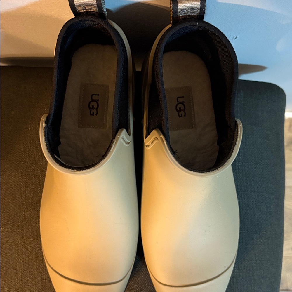 UGG Classic Tan Rainboots